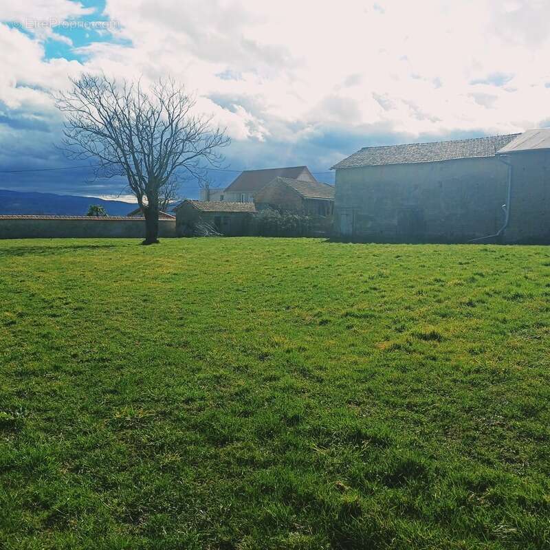 Maison à SAINT-PRIEST-BRAMEFANT