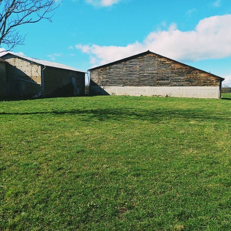 Maison à SAINT-PRIEST-BRAMEFANT