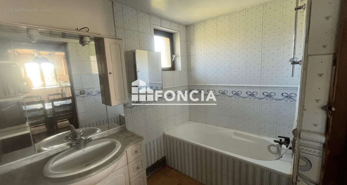 Maison à SILLE-LE-GUILLAUME