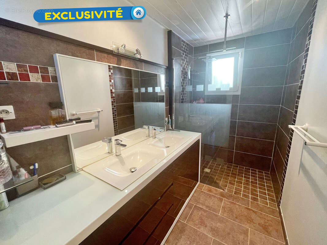 Maison à VIENNE-EN-VAL