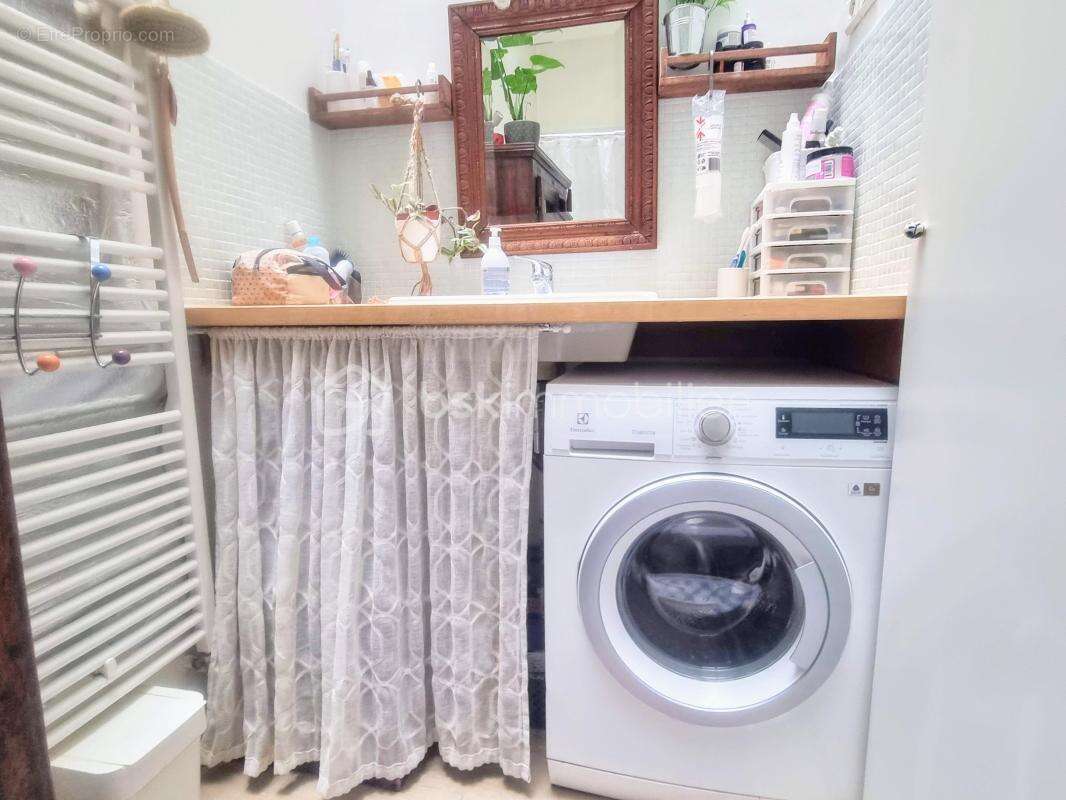 Appartement à PARIS-10E