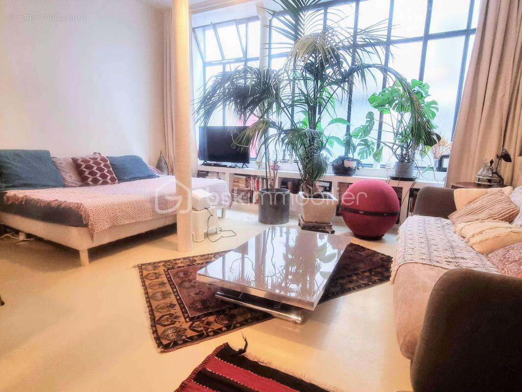 Appartement à PARIS-10E