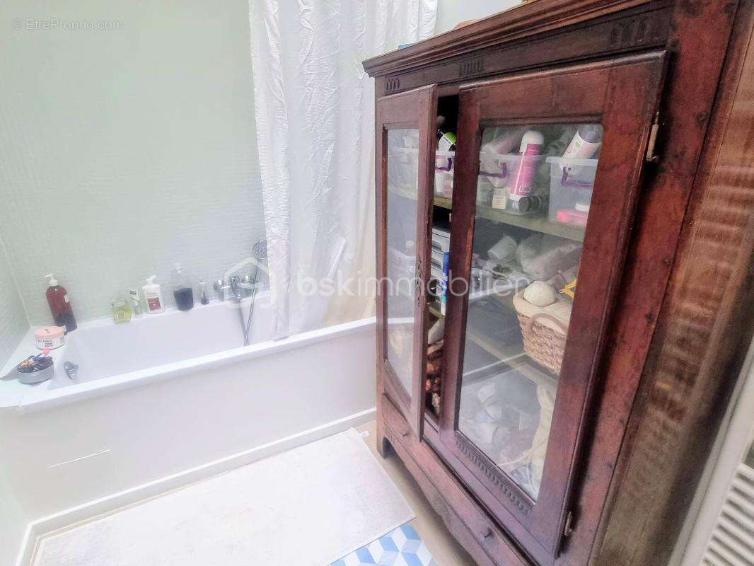 Appartement à PARIS-10E