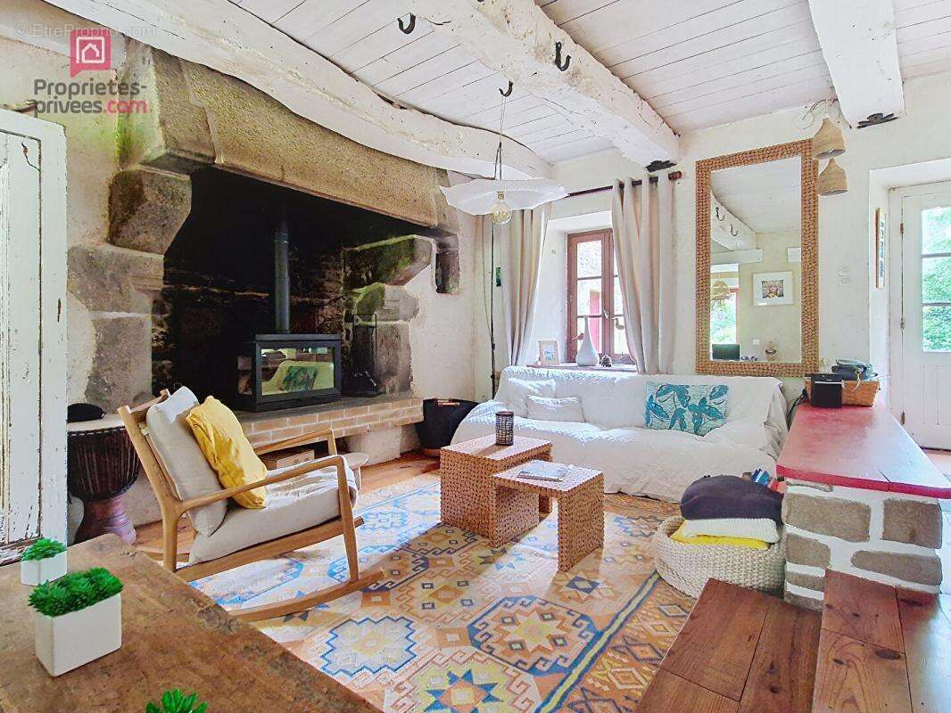 Maison à PLOUGONVEN