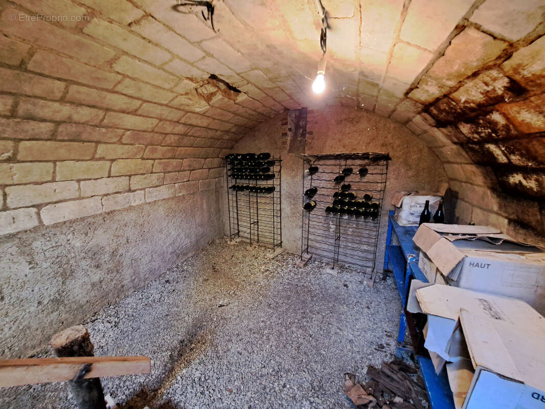 Maison à PONT-SUR-YONNE