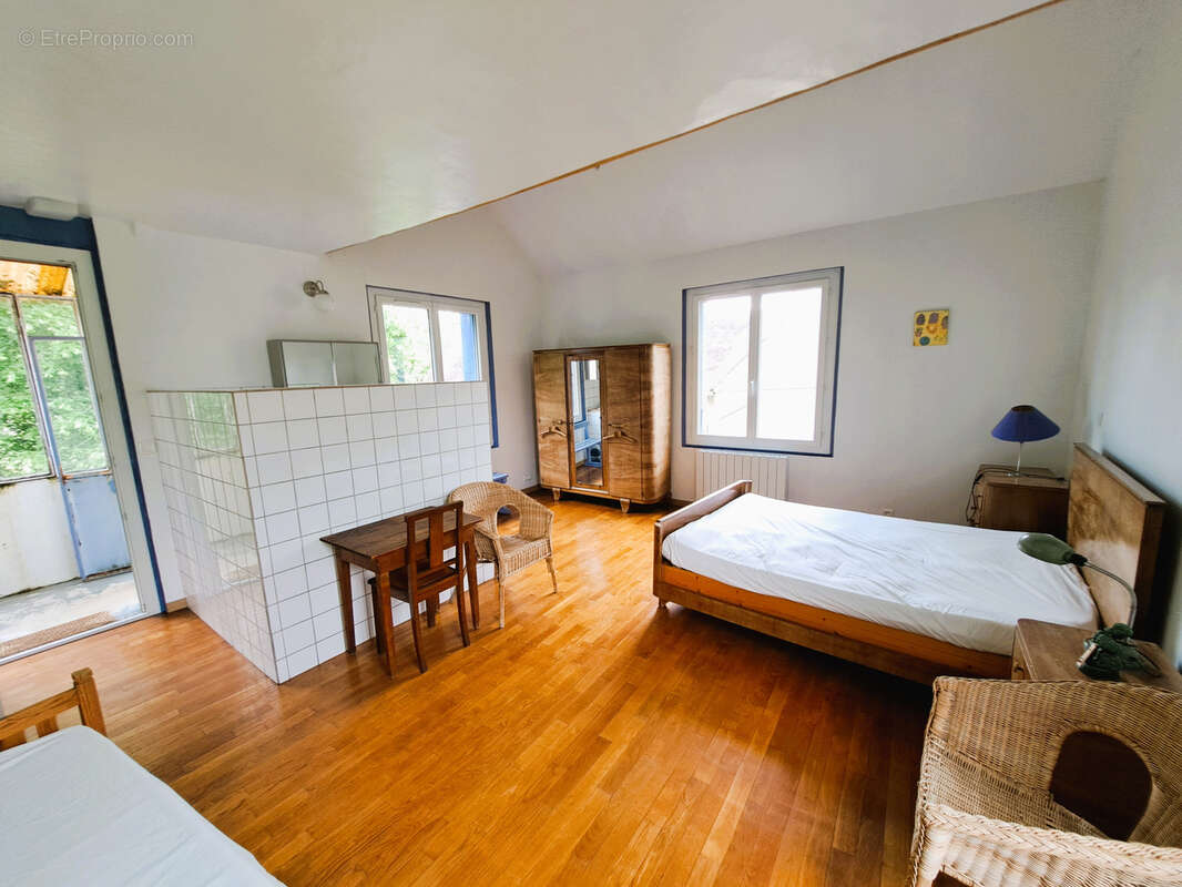 Maison à PONT-SUR-YONNE