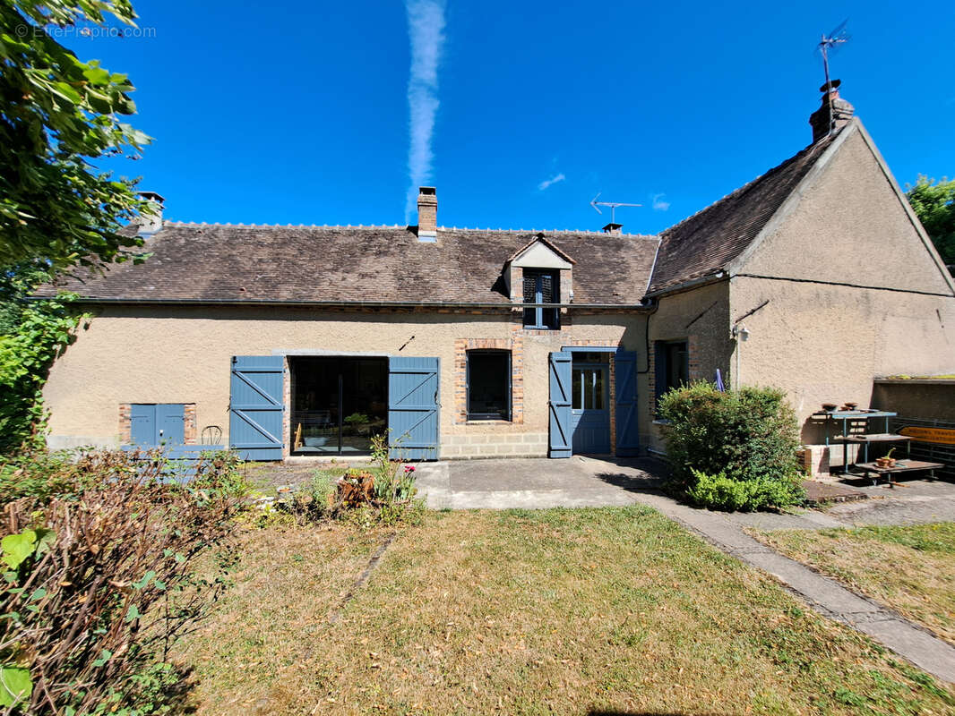 Maison à PONT-SUR-YONNE