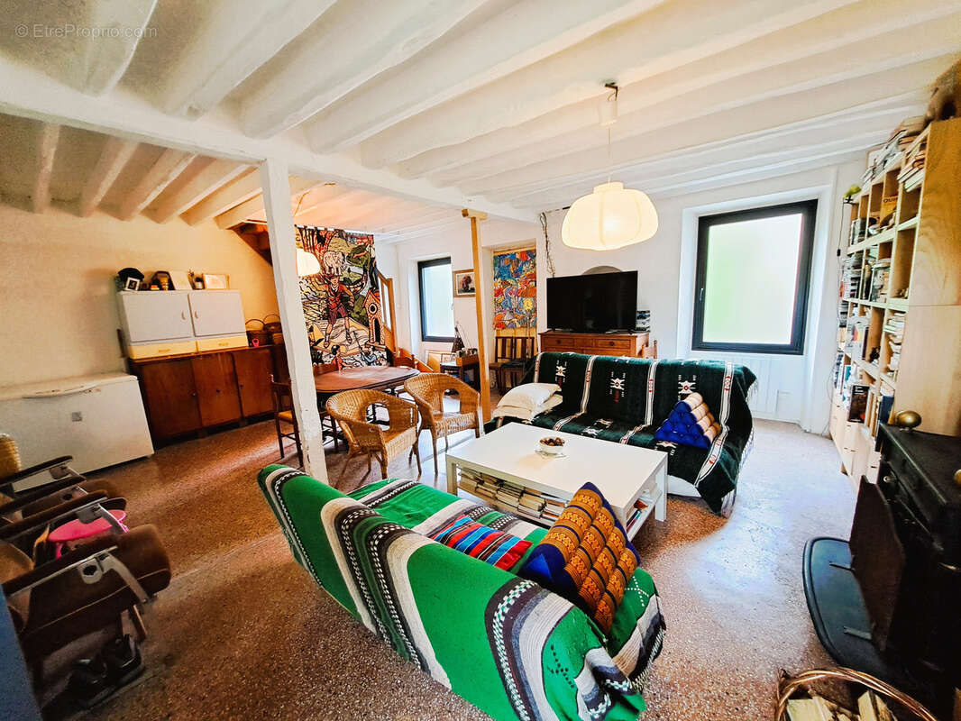 Maison à PONT-SUR-YONNE