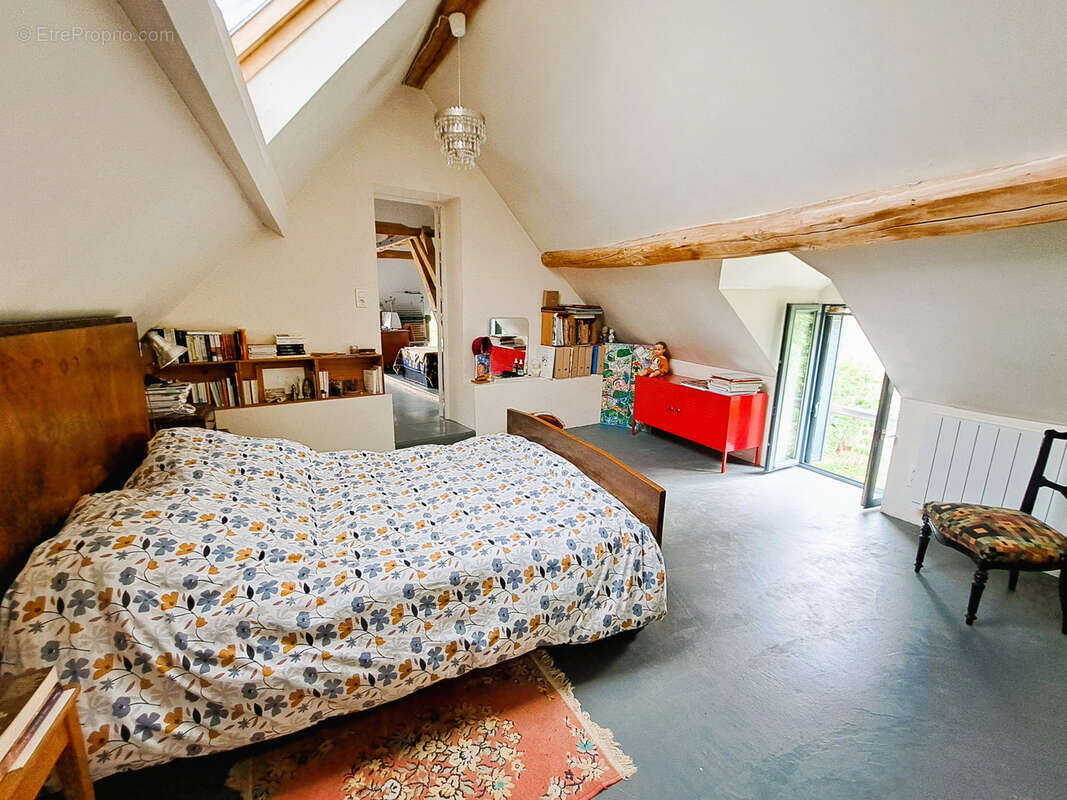 Maison à PONT-SUR-YONNE