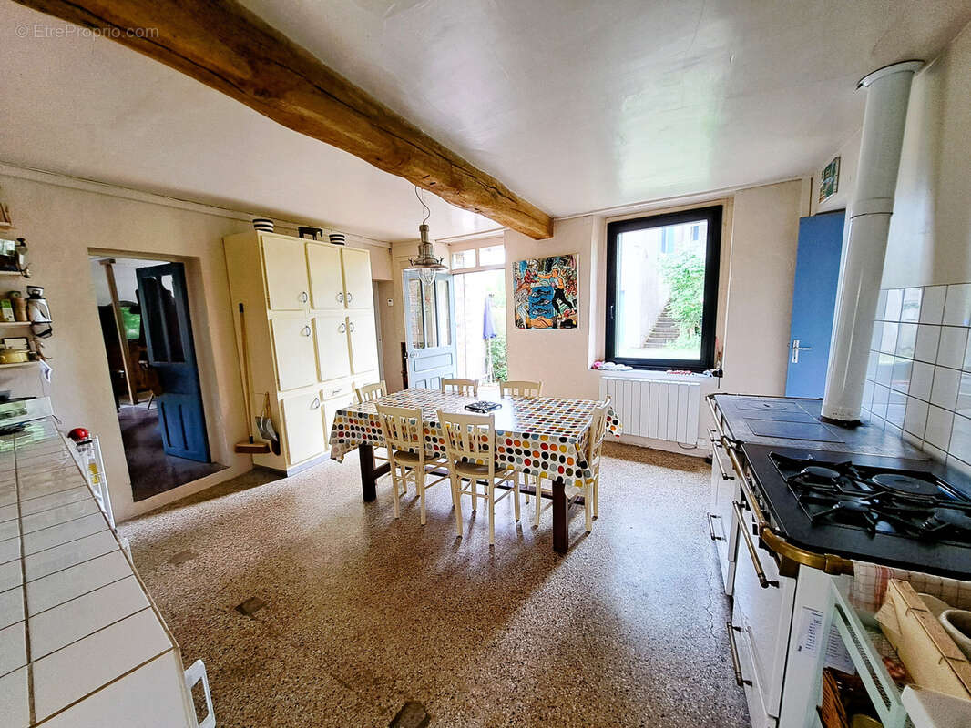 Maison à PONT-SUR-YONNE