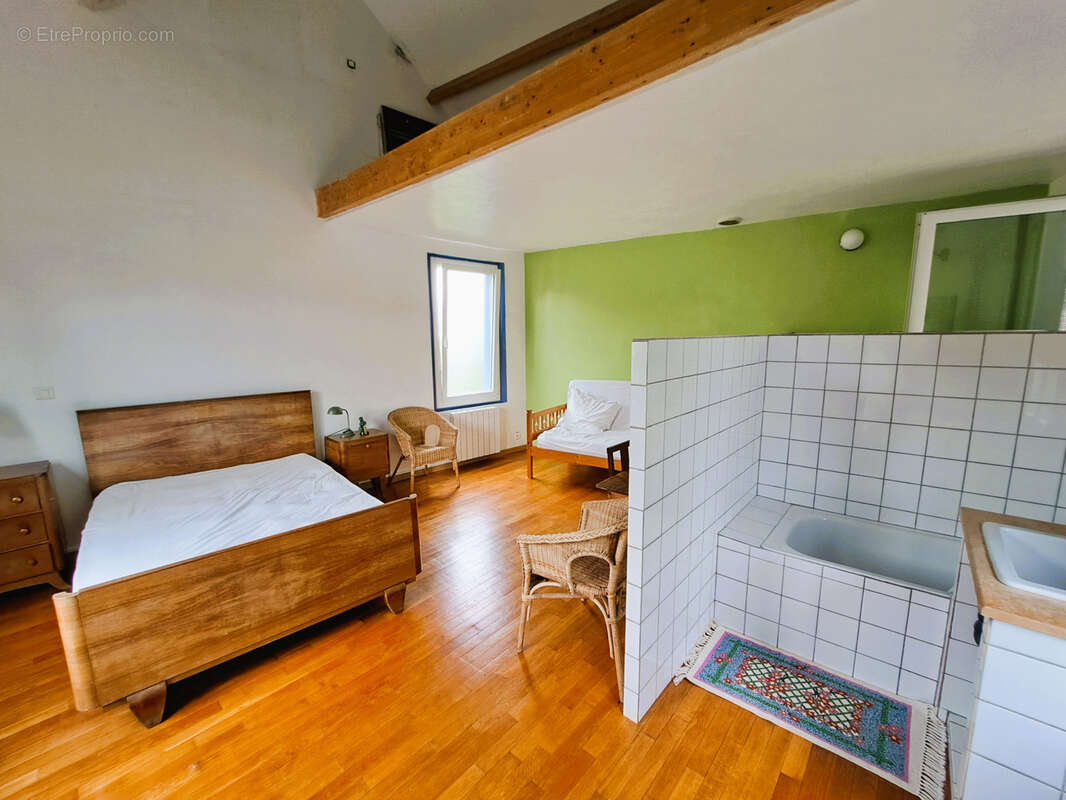 Maison à PONT-SUR-YONNE