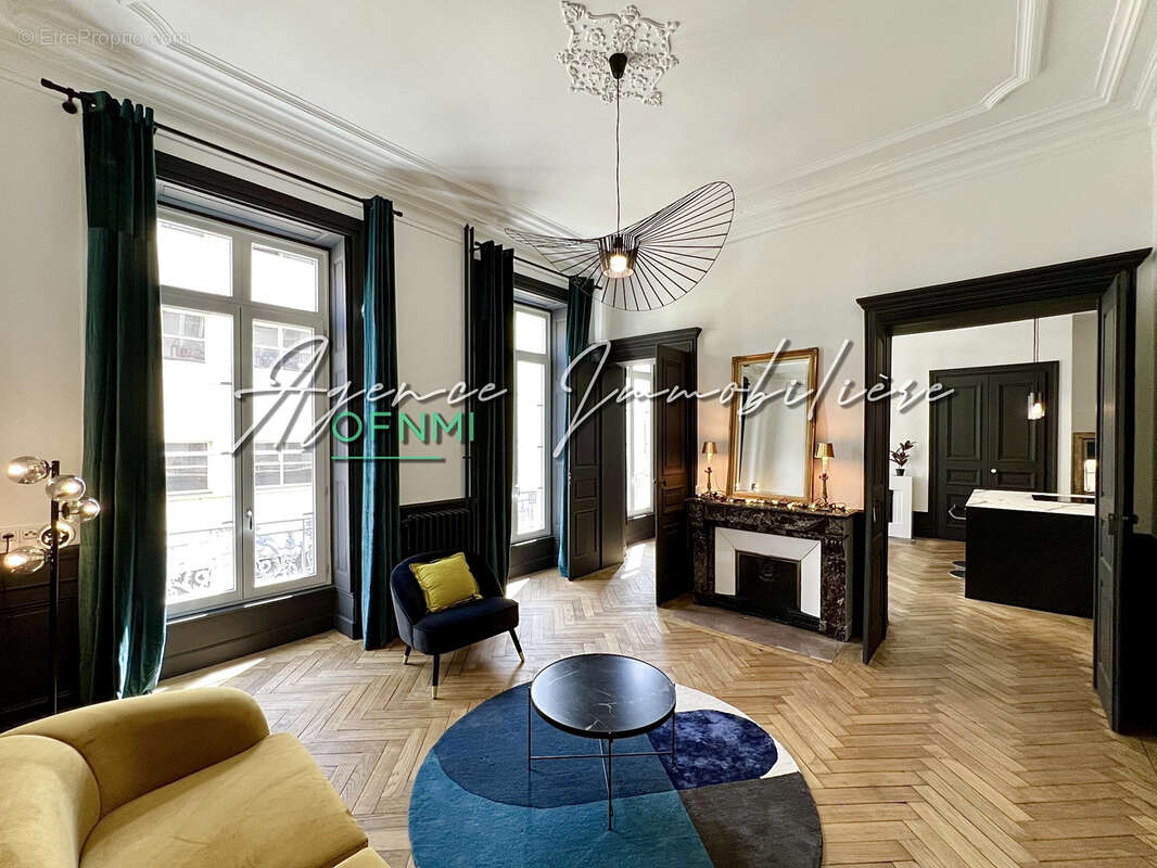 Appartement à SAINT-ETIENNE