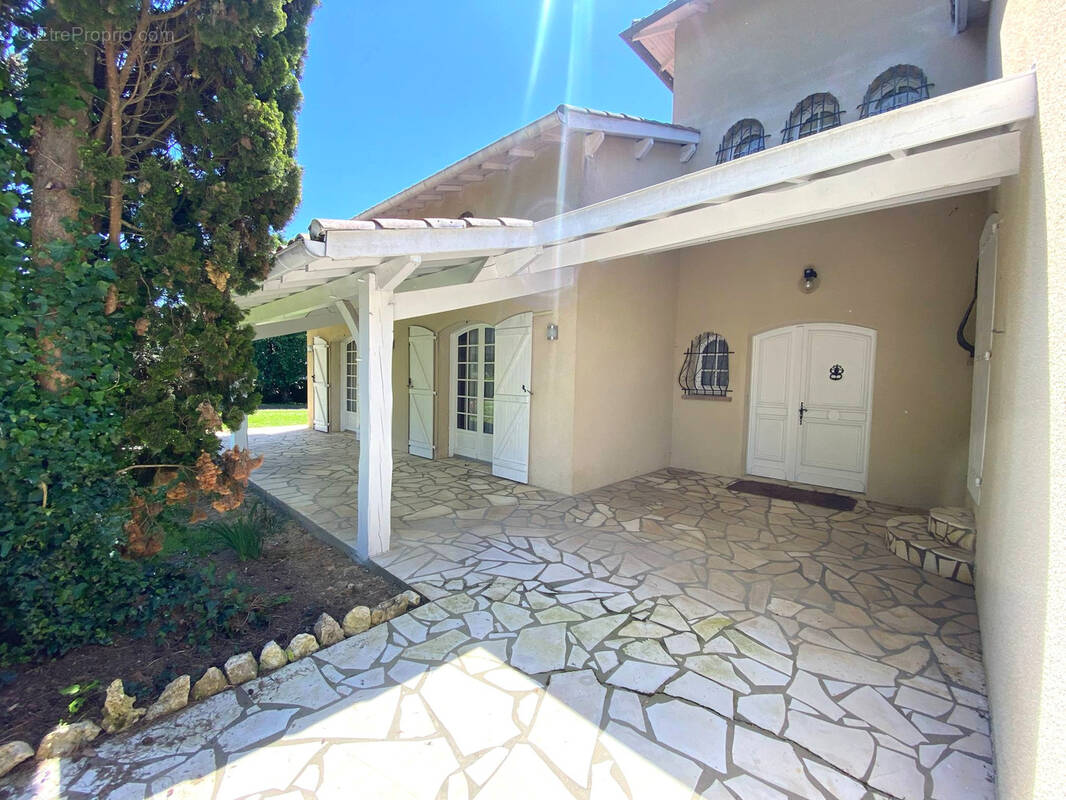 Maison à LABASTIDE-SAINT-PIERRE