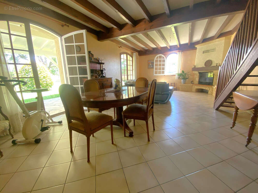 Maison à LABASTIDE-SAINT-PIERRE