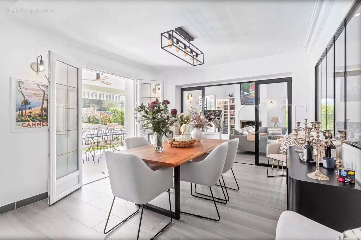 Maison à MOUANS-SARTOUX