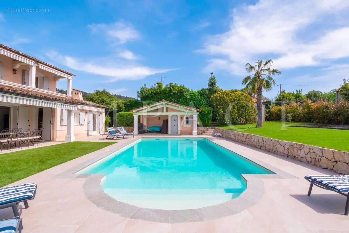 Maison à MOUANS-SARTOUX