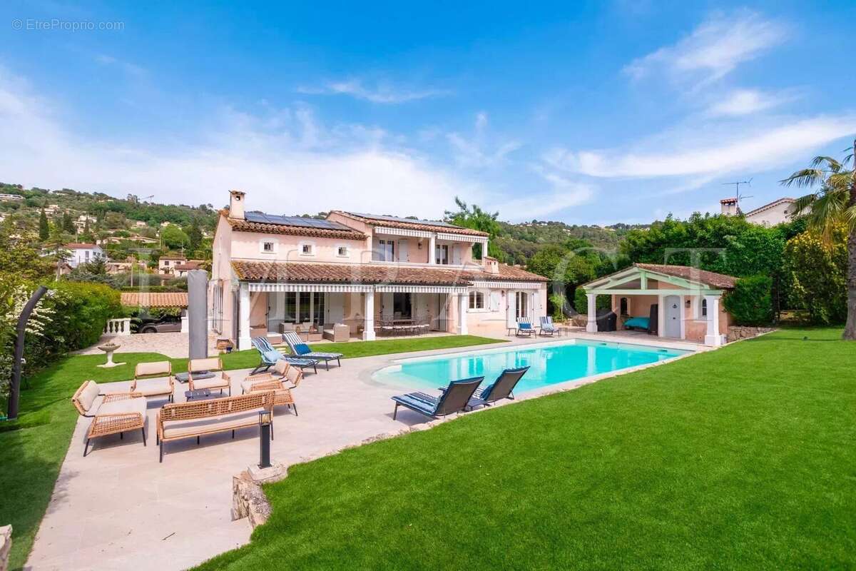 Maison à MOUANS-SARTOUX