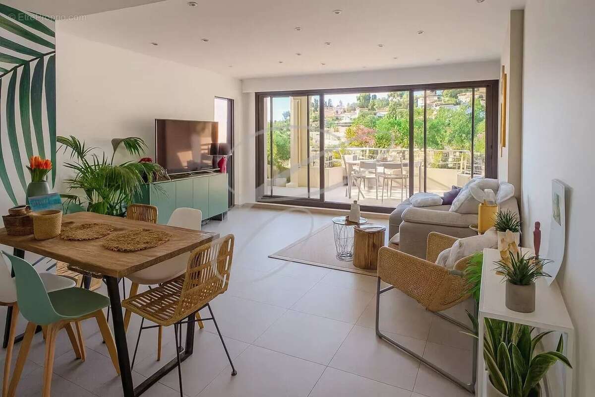 Appartement à ROQUEBRUNE-CAP-MARTIN