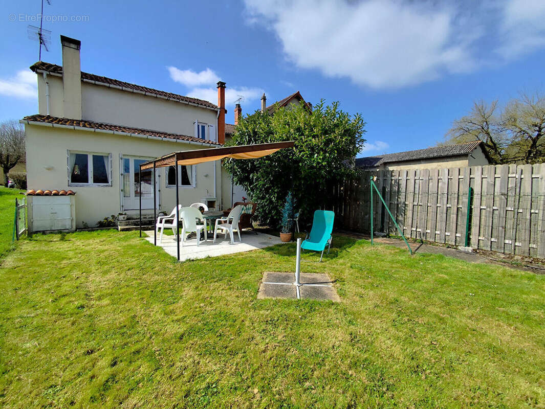 Maison à MAUPREVOIR