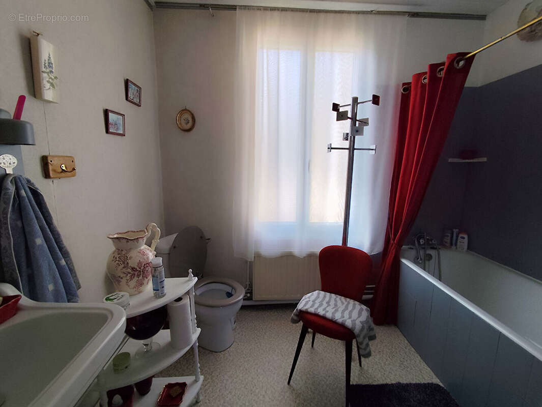 Maison à MAUPREVOIR