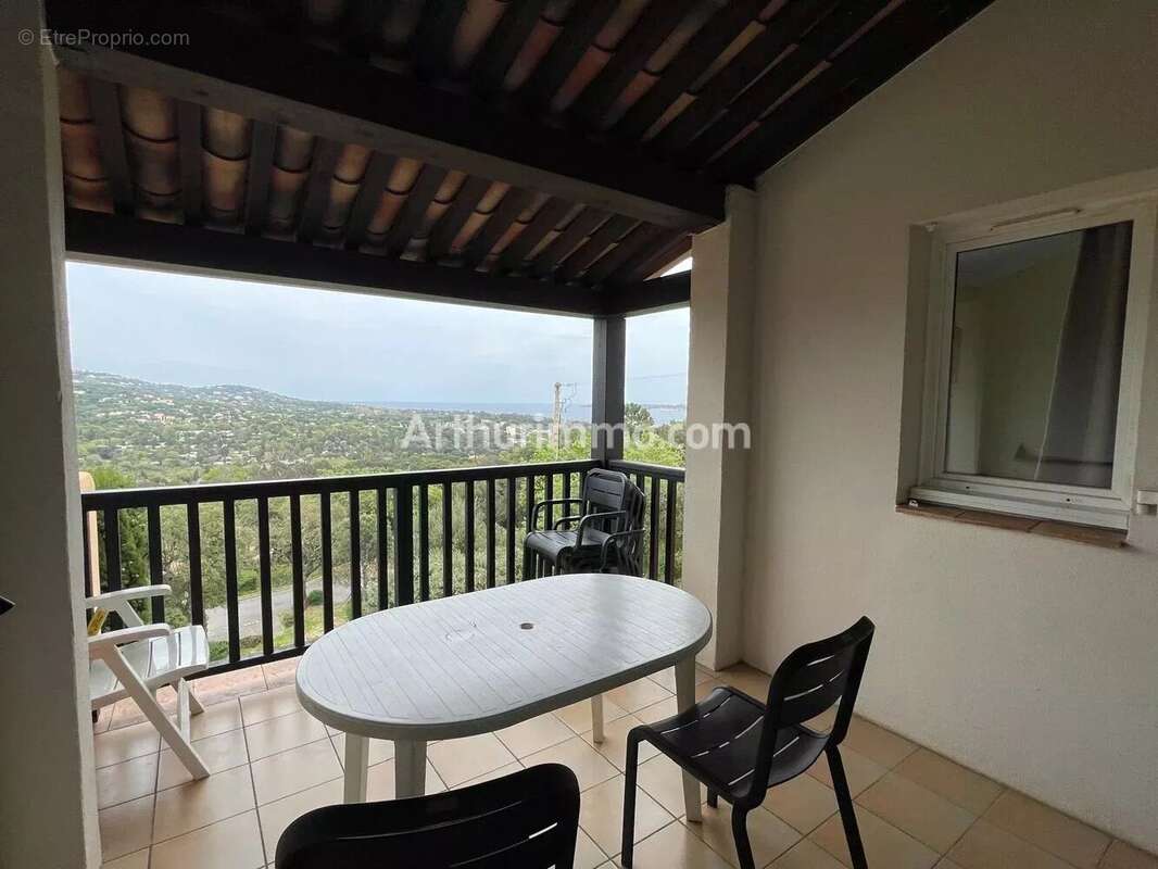 Appartement à GRIMAUD