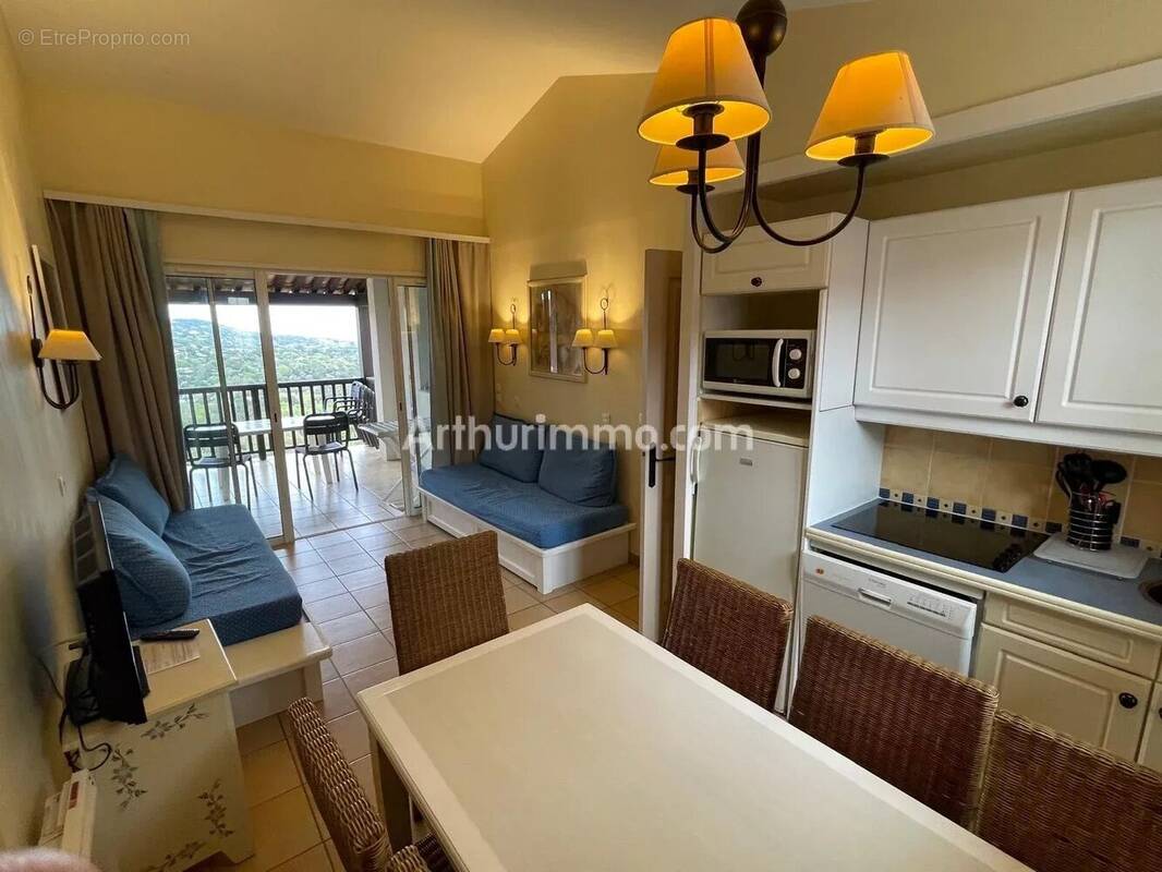 Appartement à GRIMAUD