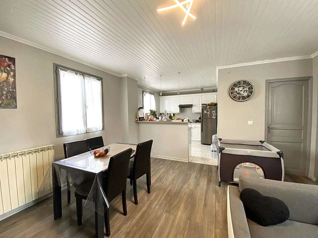 Appartement à LE CANNET