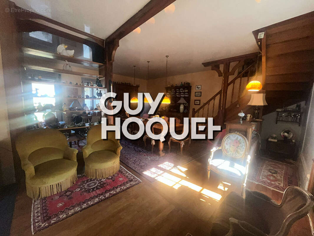 Maison à TOULON-SUR-ARROUX