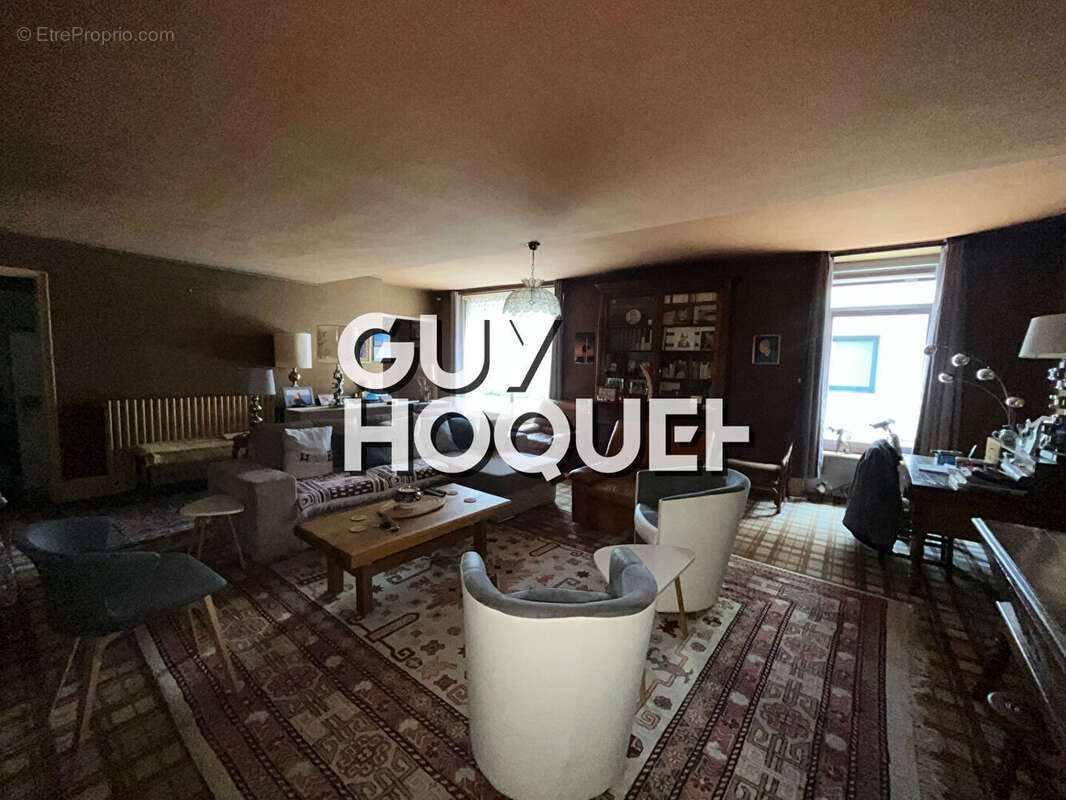 Maison à TOULON-SUR-ARROUX