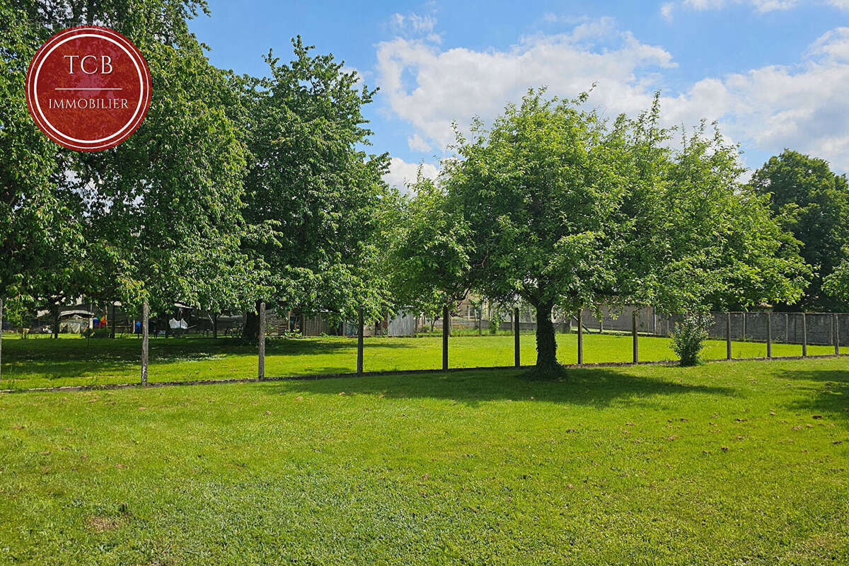 Terrain à BURNHAUPT-LE-HAUT