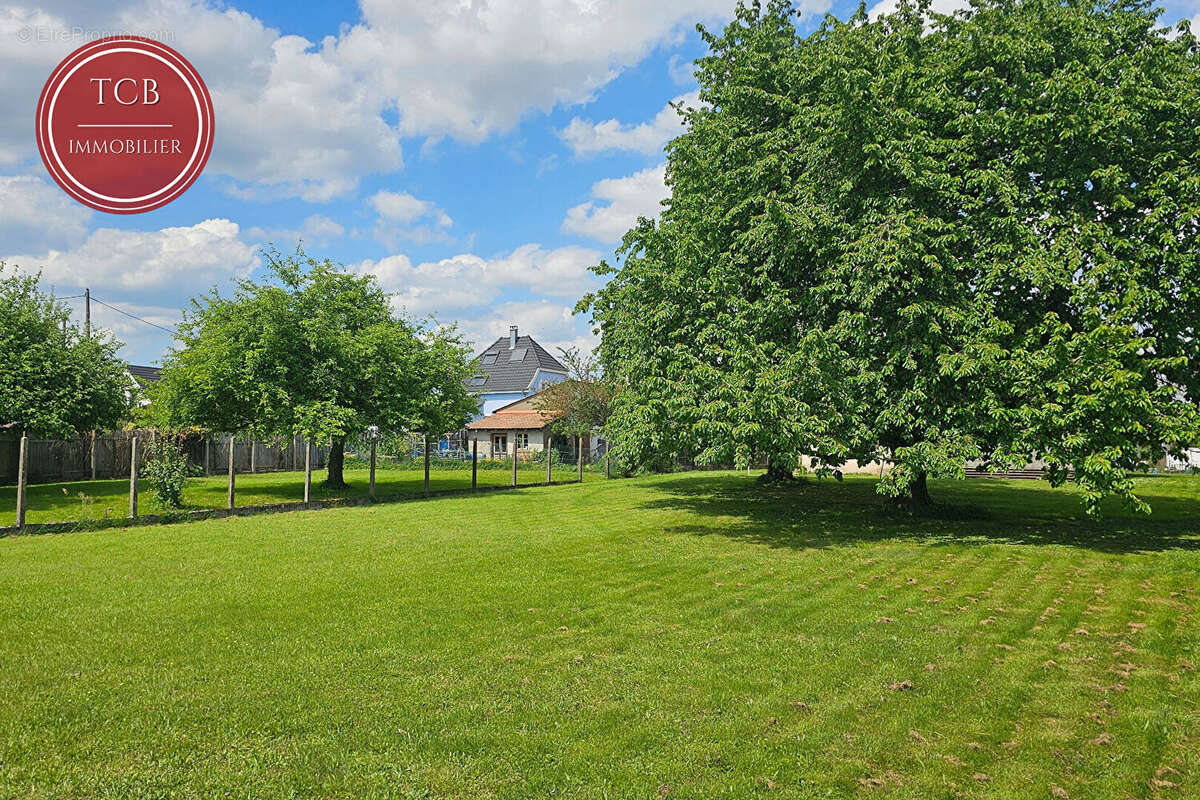 Terrain à BURNHAUPT-LE-HAUT