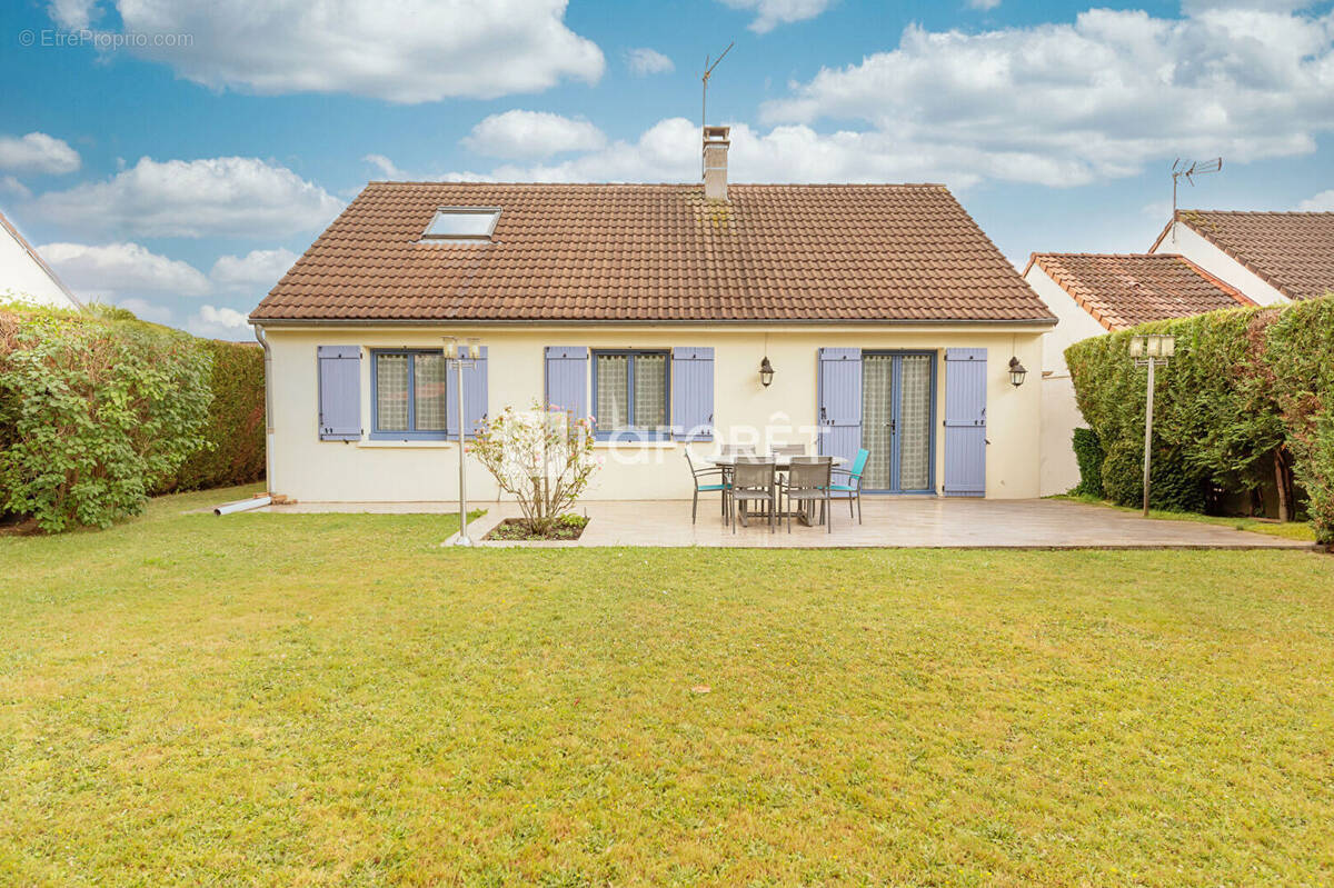 Maison à OZOIR-LA-FERRIERE