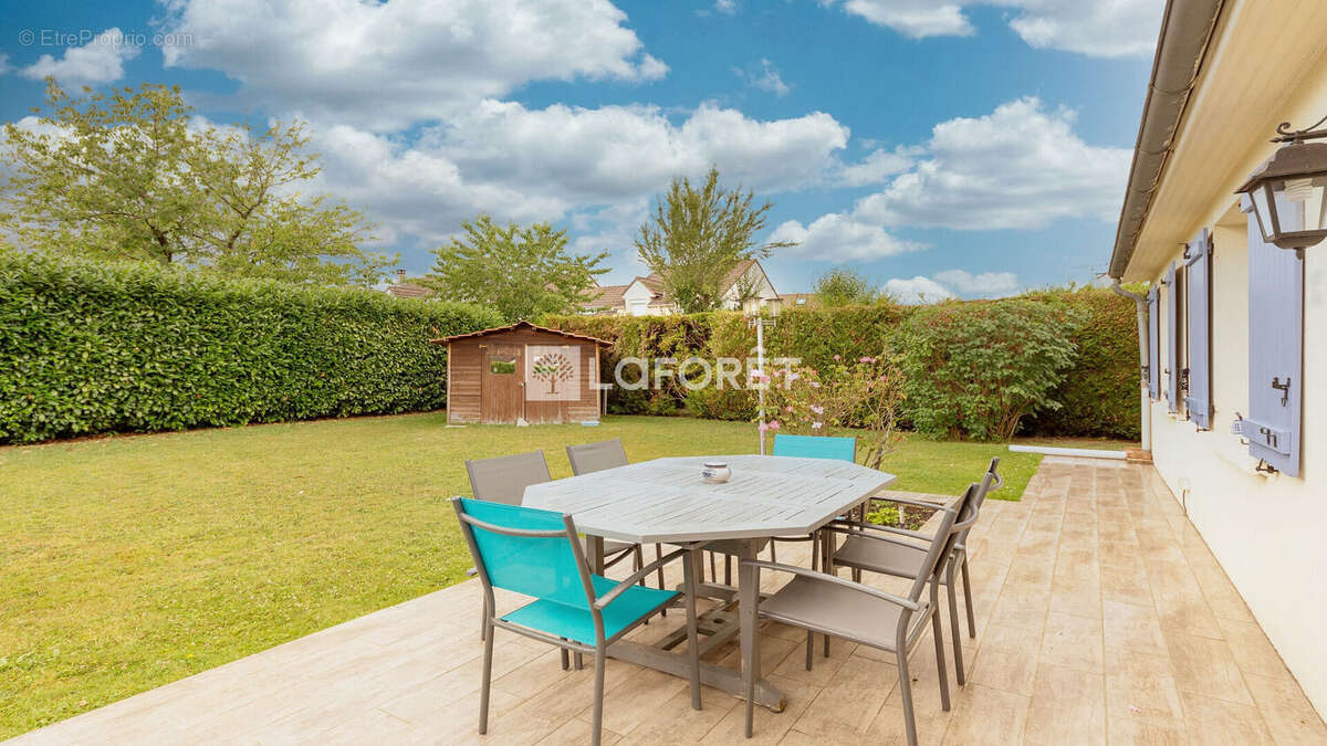 Maison à OZOIR-LA-FERRIERE