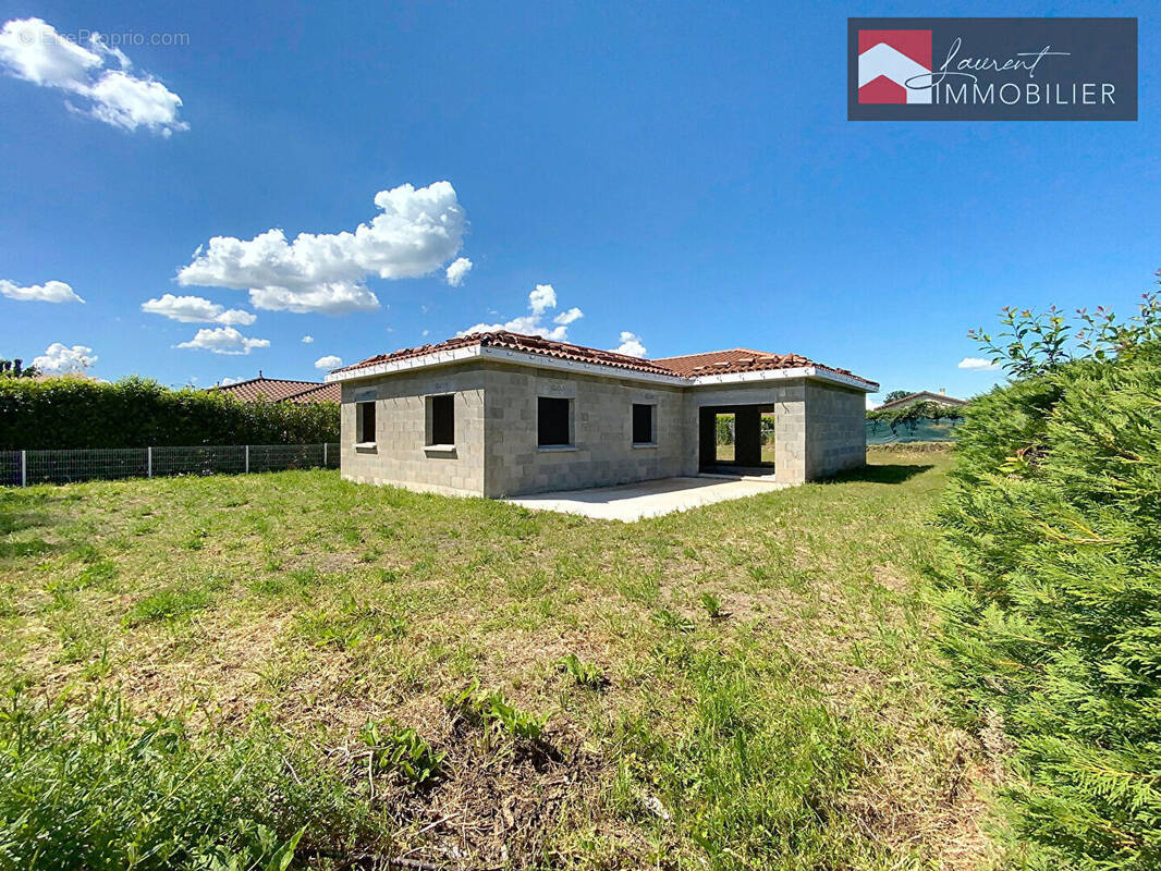 Maison à PONT-DE-VAUX