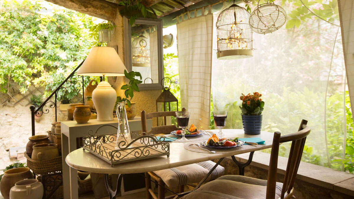 Photo 2 - Maison à LOURMARIN