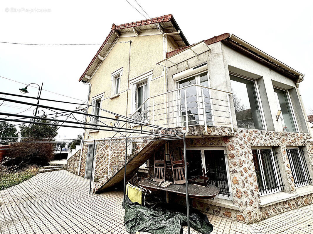 Maison à ORMESSON-SUR-MARNE