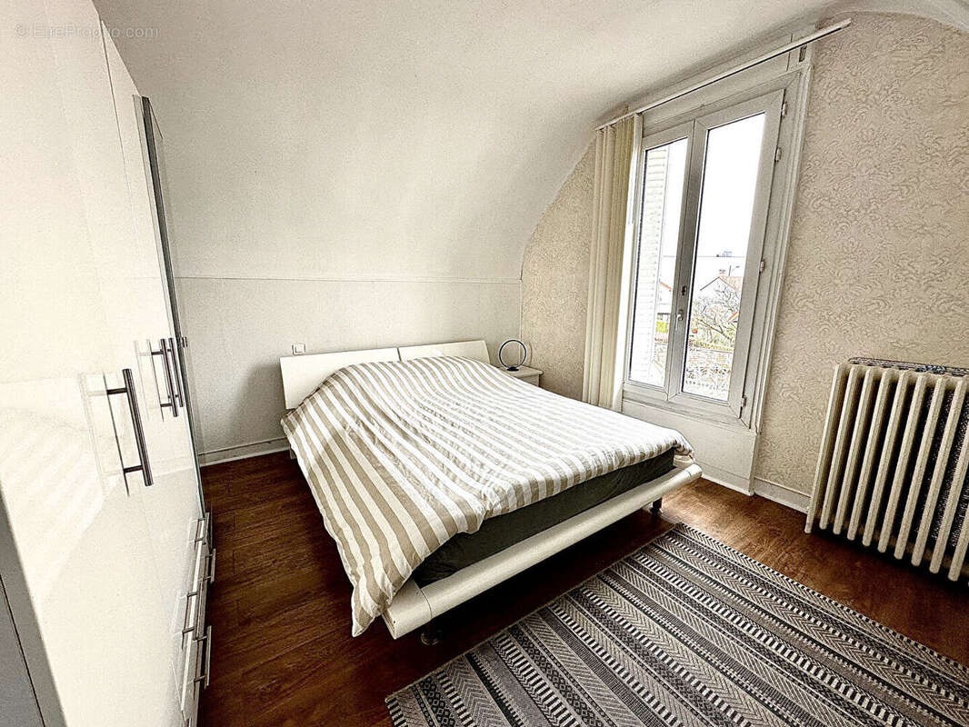 Maison à ORMESSON-SUR-MARNE