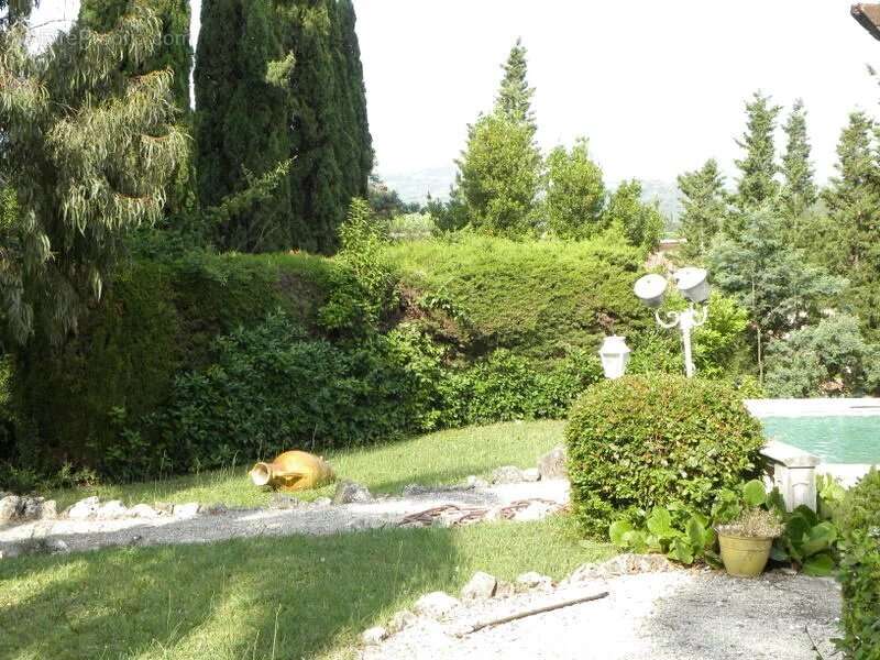 Maison à MANDELIEU-LA-NAPOULE