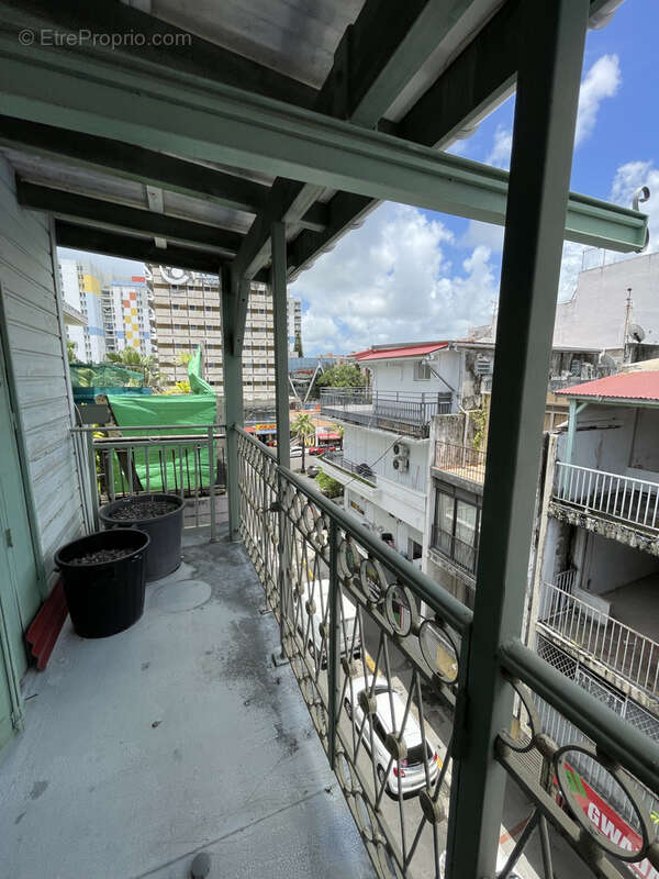 Appartement à POINTE-A-PITRE