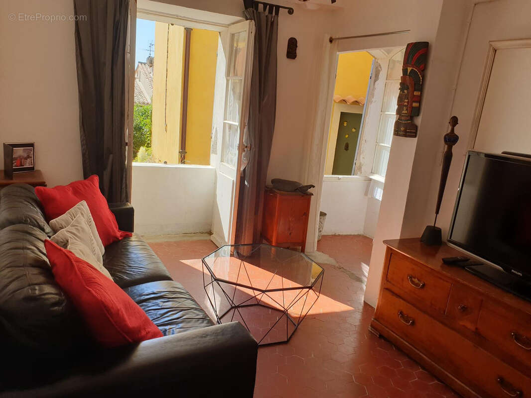 Commerce à BORMES-LES-MIMOSAS