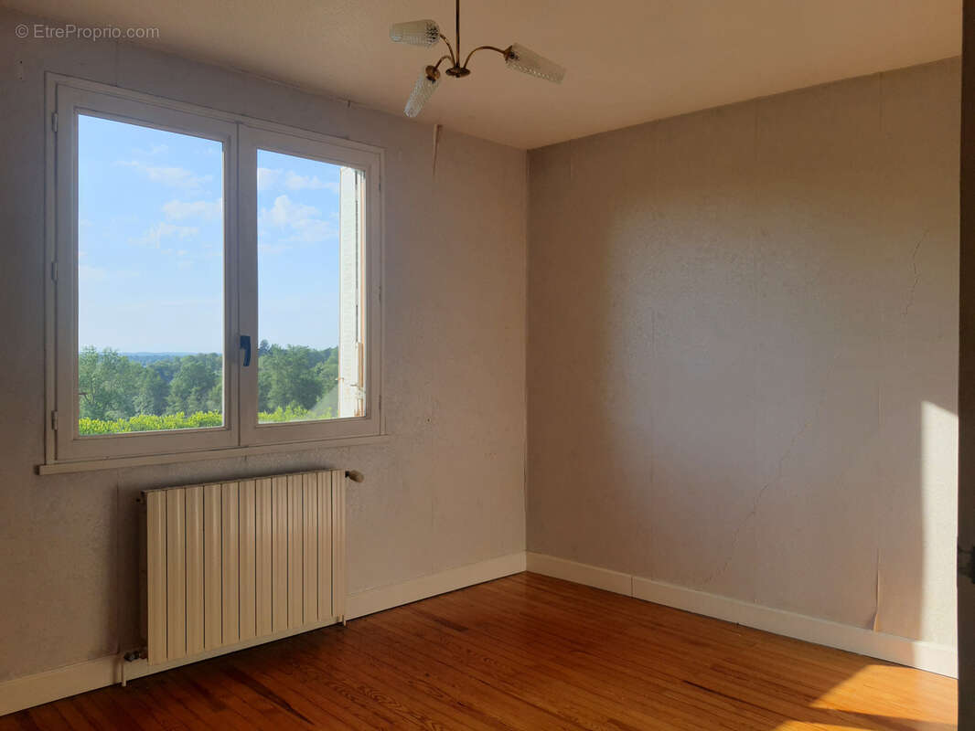 Maison à SAINT-GERMAIN-LAVAL