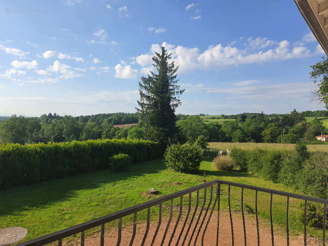 Maison à SAINT-GERMAIN-LAVAL