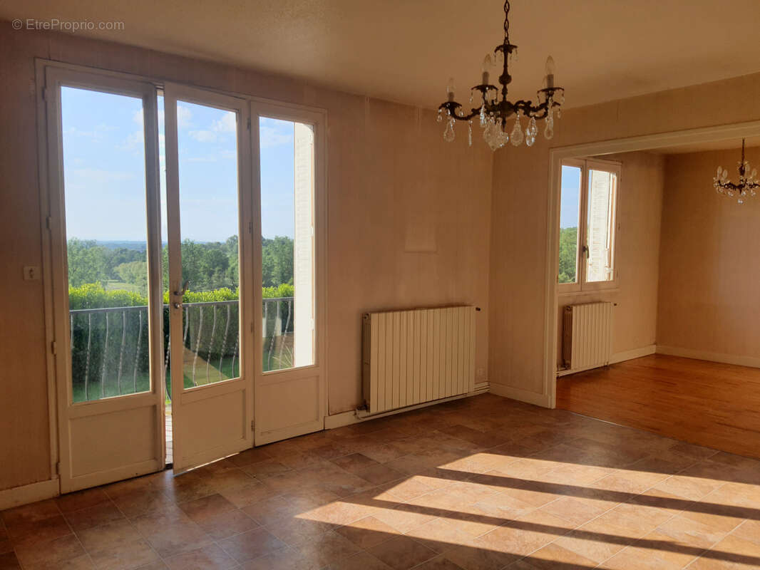 Maison à SAINT-GERMAIN-LAVAL