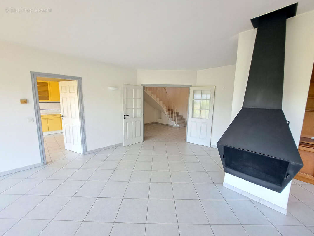 Maison à MENTHON-SAINT-BERNARD