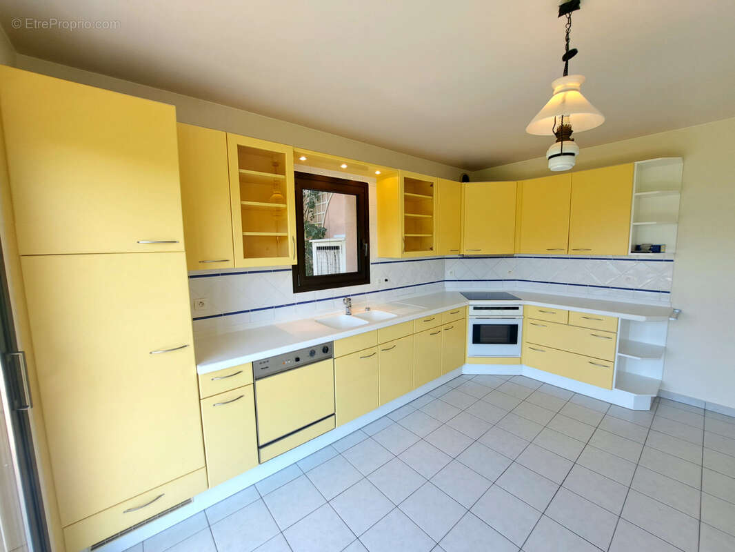 Maison à MENTHON-SAINT-BERNARD