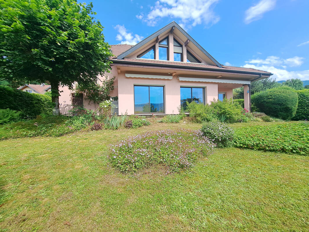 Maison à MENTHON-SAINT-BERNARD