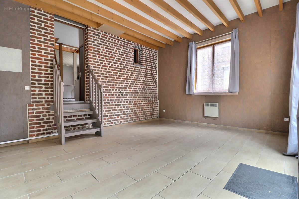 Maison à DOUCHY-LES-MINES