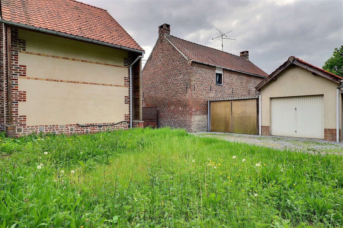 Maison à DOUCHY-LES-MINES