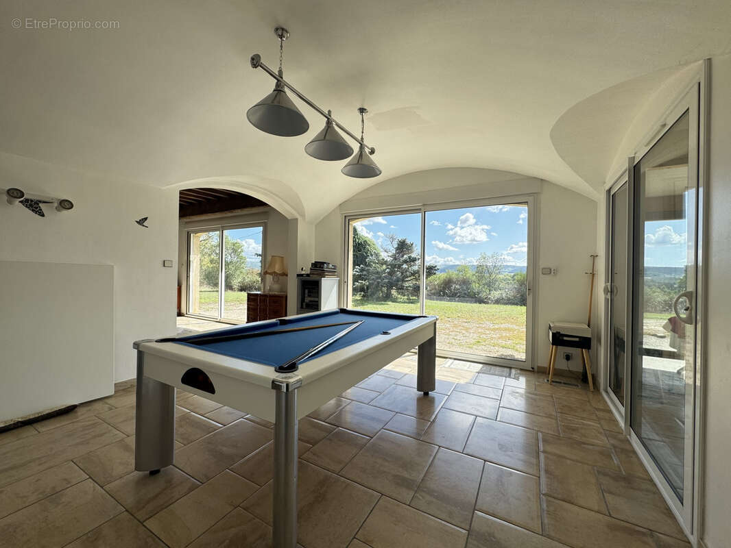 Maison à BEAUREPAIRE