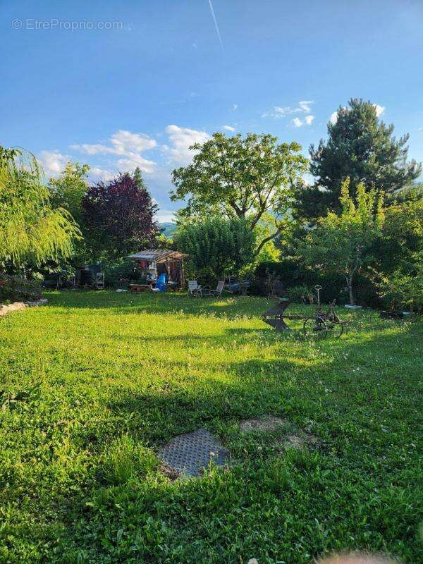 Maison à VETRAZ-MONTHOUX